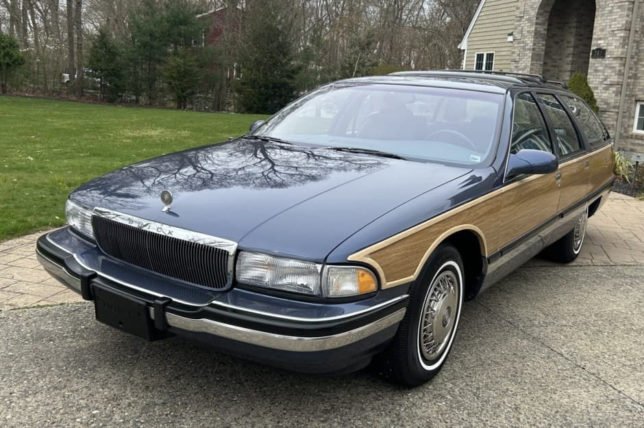 1996 Buick Roadmaster sold for $23,250