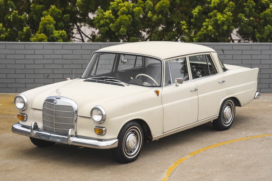 1965 Mercedes-Benz W110 sold for $6,657