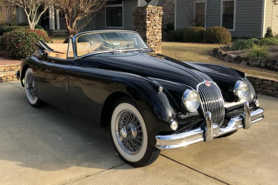 1960 Jaguar XK150 sold for $60,000