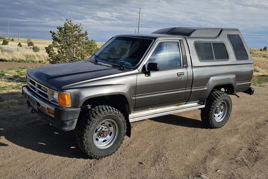 1988 Toyota Pickup (N50/N60/N70 1984-1988) sold for $10,800