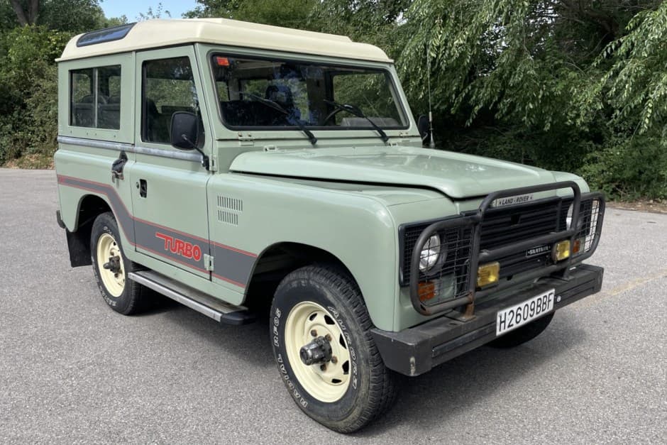 1985 Land Rover Series 88 sold for $12,000