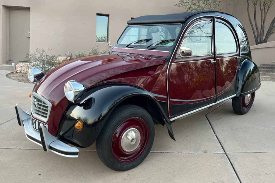 1987 Citroen 2CV sold for $18,350