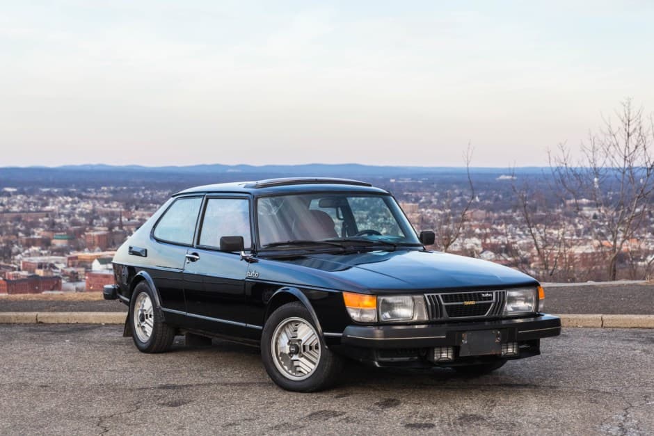 1979 Saab 900 sold for $18,100