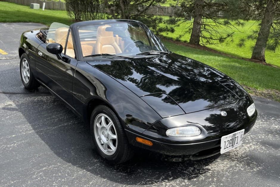 1994 Mazda NA MX-5 Miata sold for $12,750