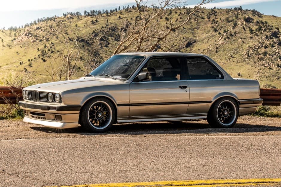 1989 BMW E30 3-Series Coupe sold for $22,250