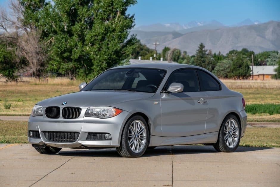 2013 BMW E82/E88 1-Series sold for $16,555