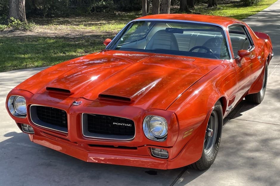 1971 Pontiac Firebird (1970-1981) sold for $25,000