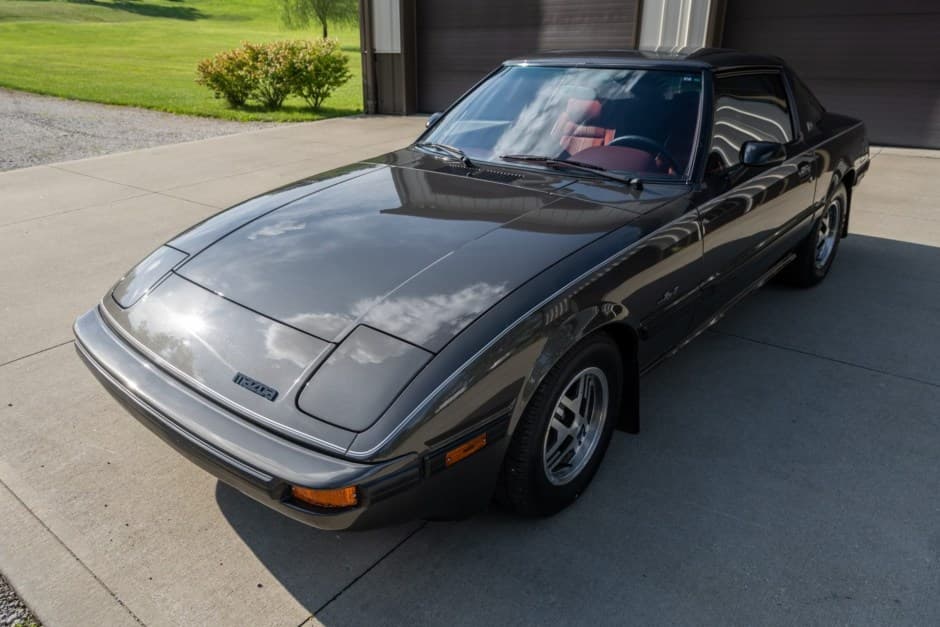 1981 Mazda RX-7 FB sold for $19,450