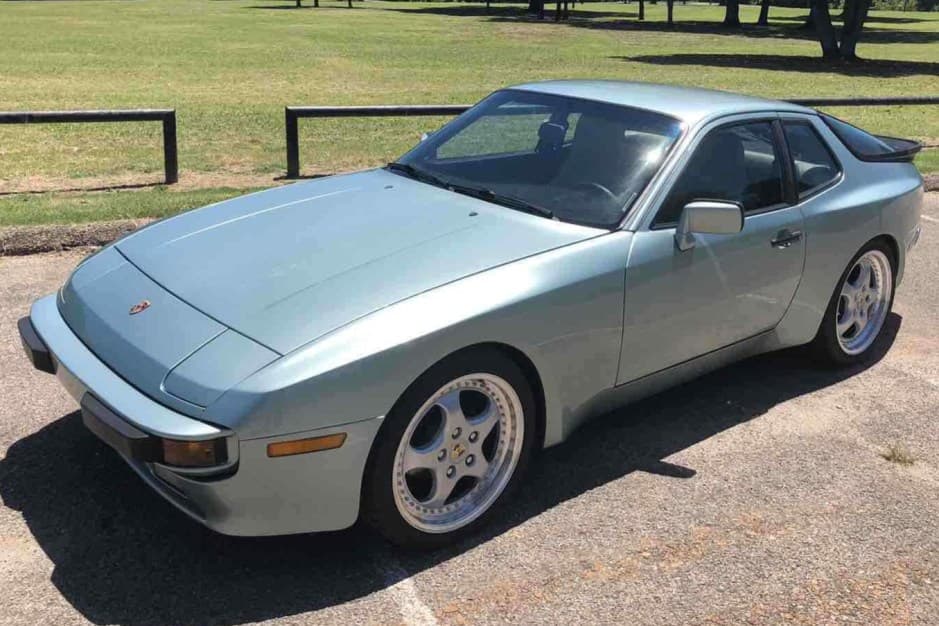 1986 Porsche 944 sold for $9,750