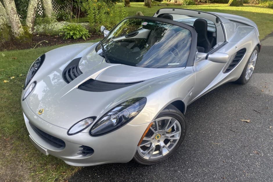2009 Lotus Elise sold for $67,000