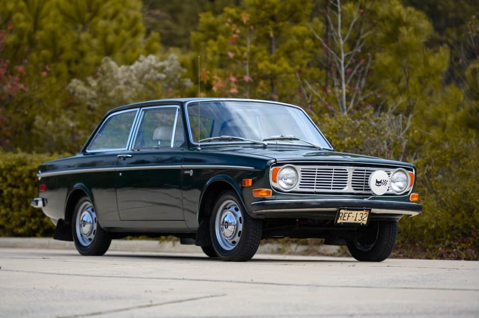 1969 Volvo 140 sold for $6,500