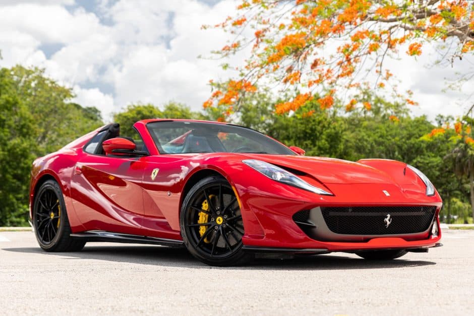 2021 Ferrari 812 Superfast & 812 GTS sold for $521,000