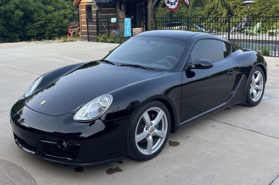 2008 Porsche 987 Cayman sold for $22,000