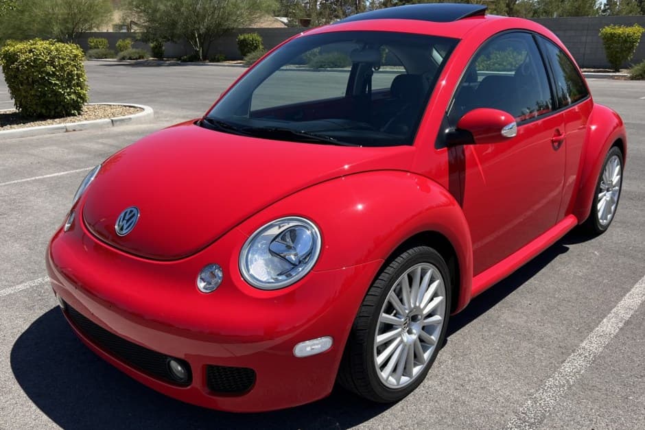 2003 Volkswagen New Beetle (1998-2010) sold for $20,000
