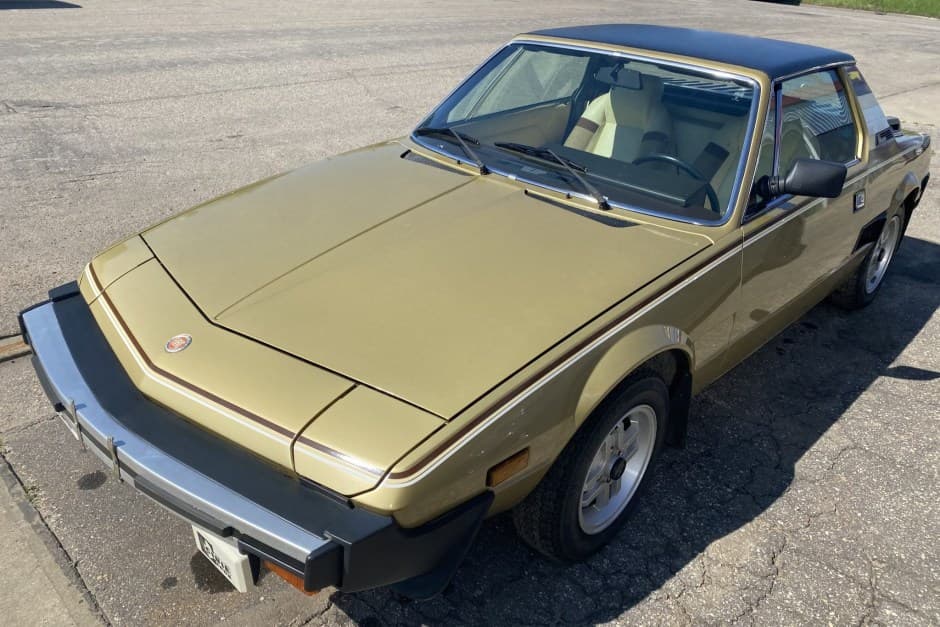 1981 Fiat X1/9 sold for $15,100