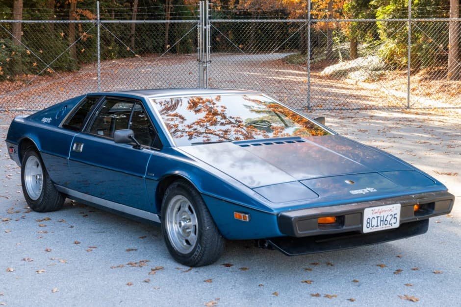 1977 Lotus Esprit sold for $31,000