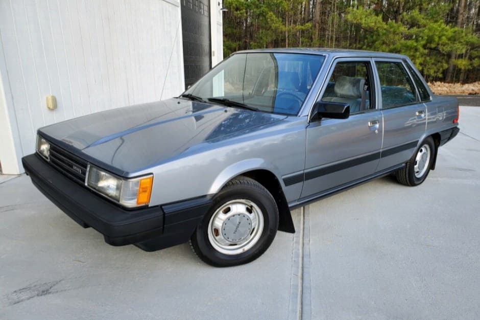 1986 Toyota Camry sold for $5,200