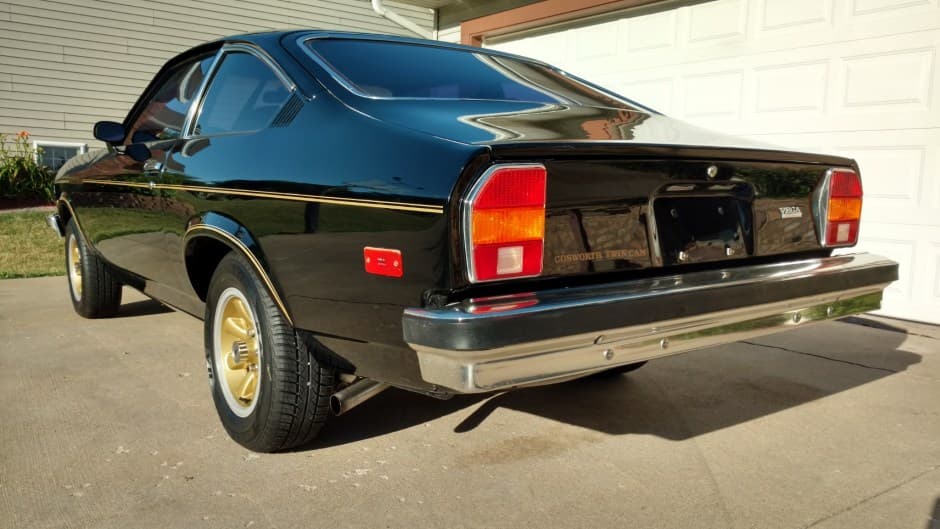 1976 Chevrolet Vega sold for $6,400