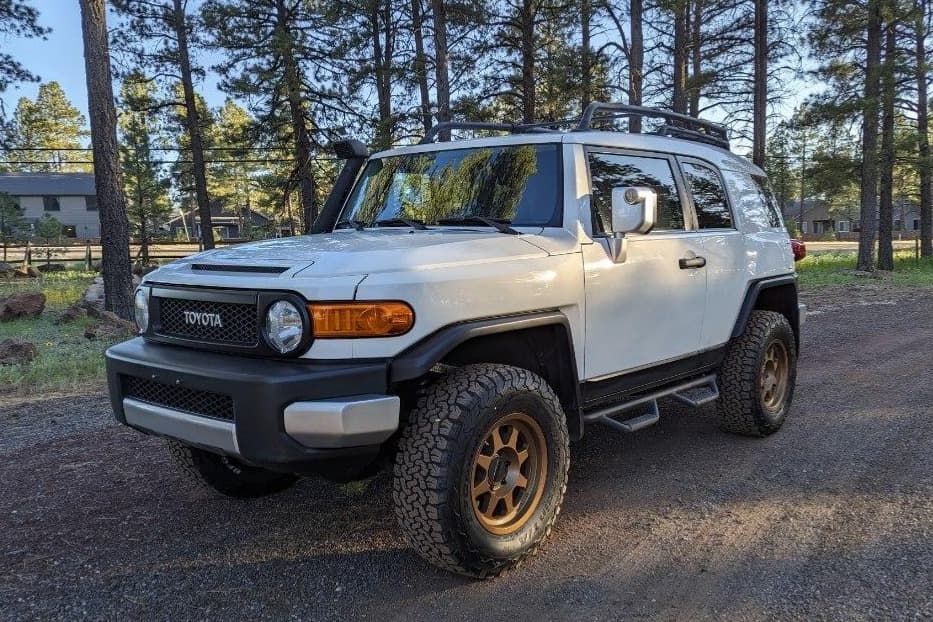 2012 Toyota FJ Cruiser sold for $26,250