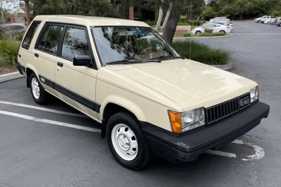 1983 Toyota  sold for $8,302