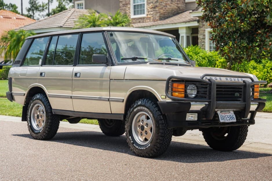 1993 Land Rover Range Rover Classic sold for $14,250