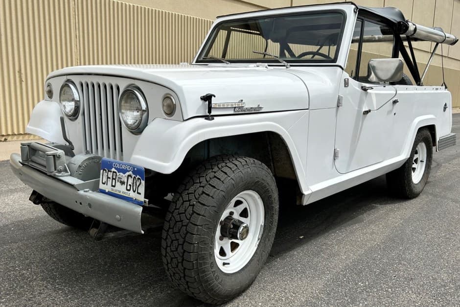 1968 Jeep Jeepster Commando sold for $10,400