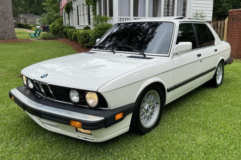 1988 BMW E28 5-Series sold for $17,250