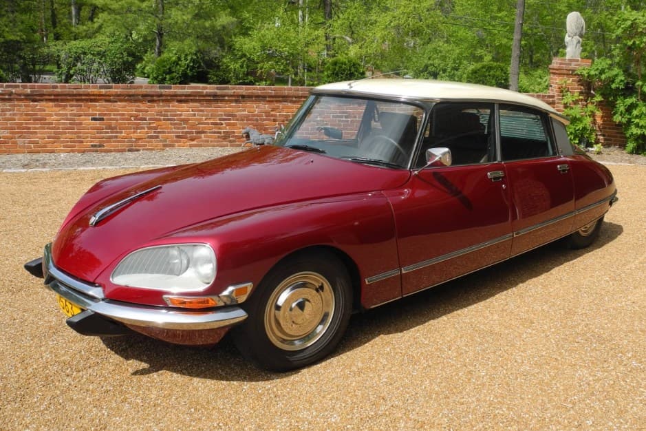 1972 Citroen DS sold for $82,000