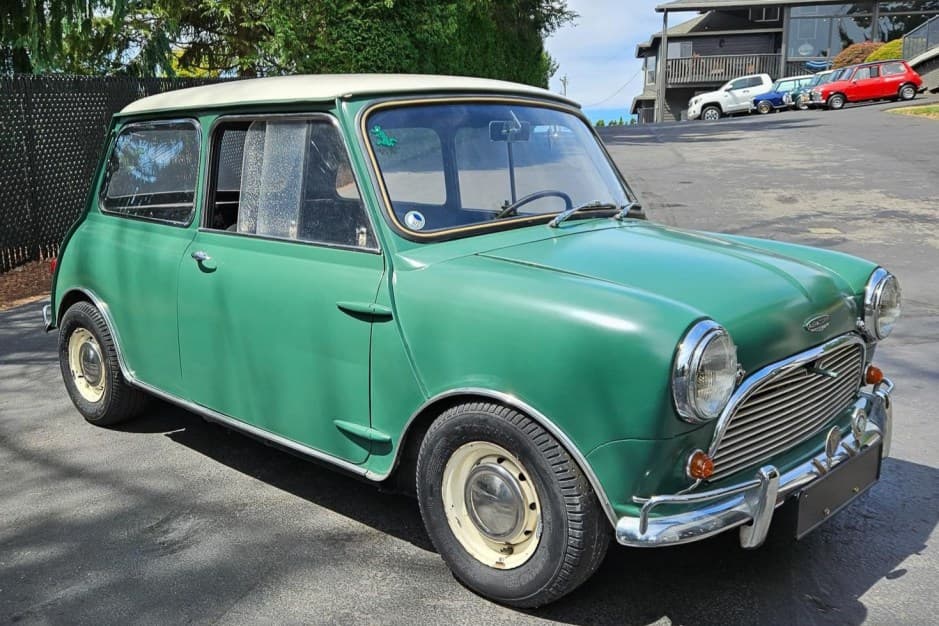 1963 Mini Mk I-III Cooper sold for $33,000