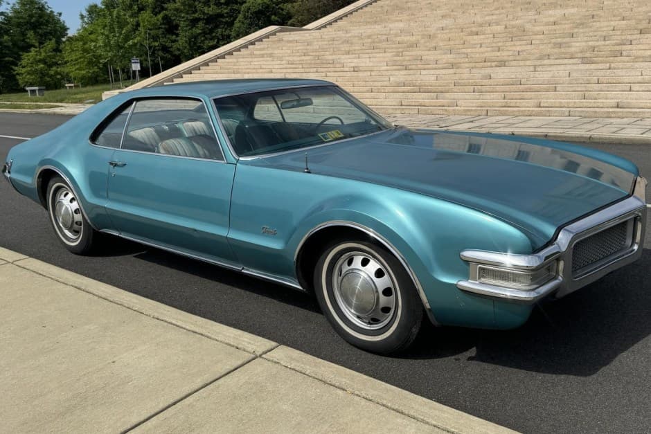 1968 Oldsmobile Toronado sold for $9,900