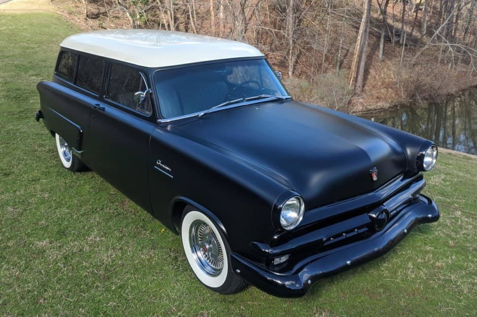 1953 Ford  sold for $6,500