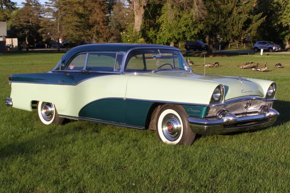 1955 Packard Clipper sold for $9,000
