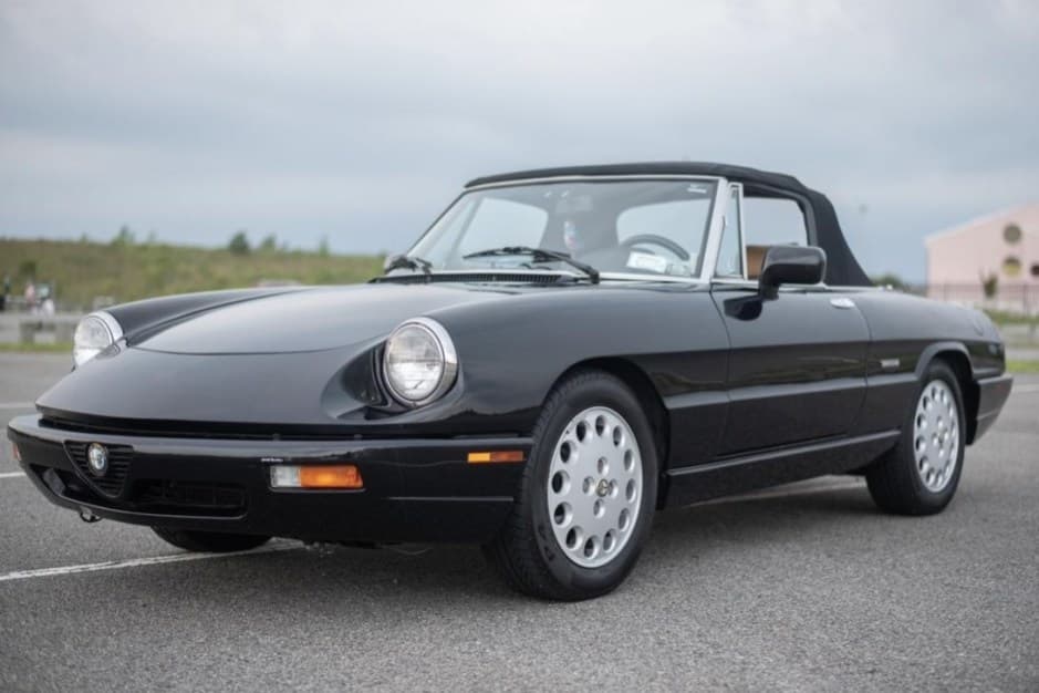 1994 Alfa Romeo 105/115 Spider Series 4 sold for $11,510