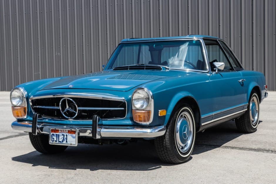 1971 Mercedes-Benz W113 SL sold for $135,000