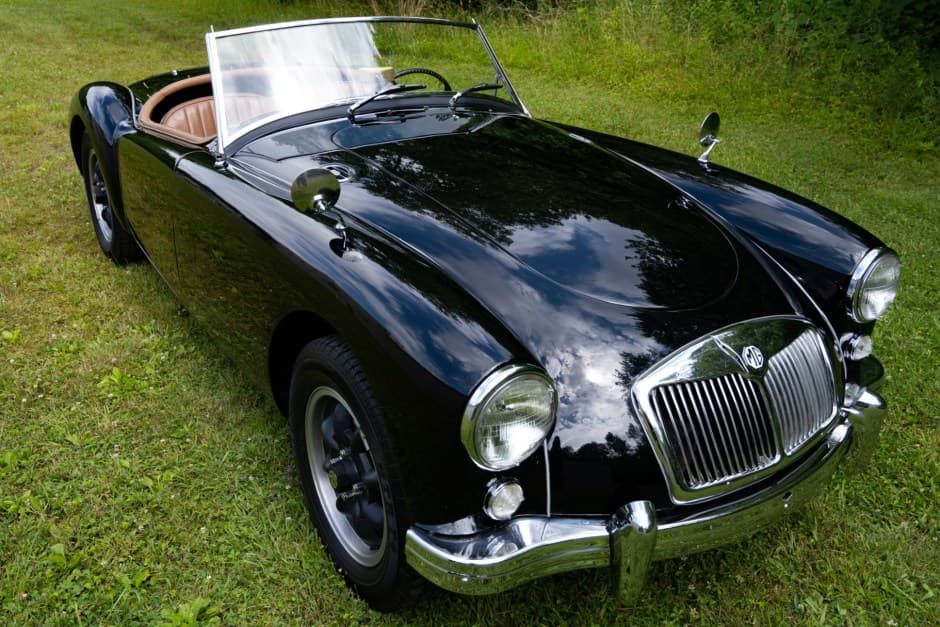 1959 MG MGA sold for $37,500