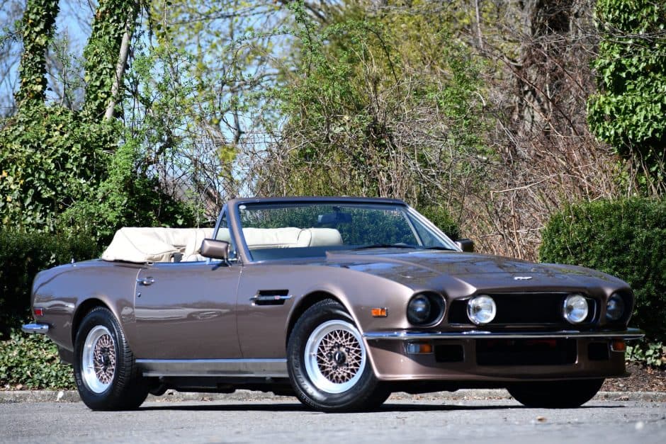 1989 Aston Martin V8 (1977-1989) sold for $177,500