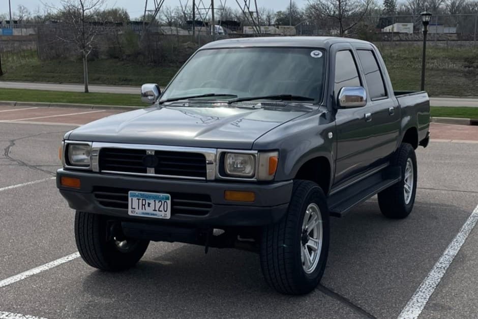1995 Toyota Pickup (N80/90/100/110 1989-1997) sold for $9,700