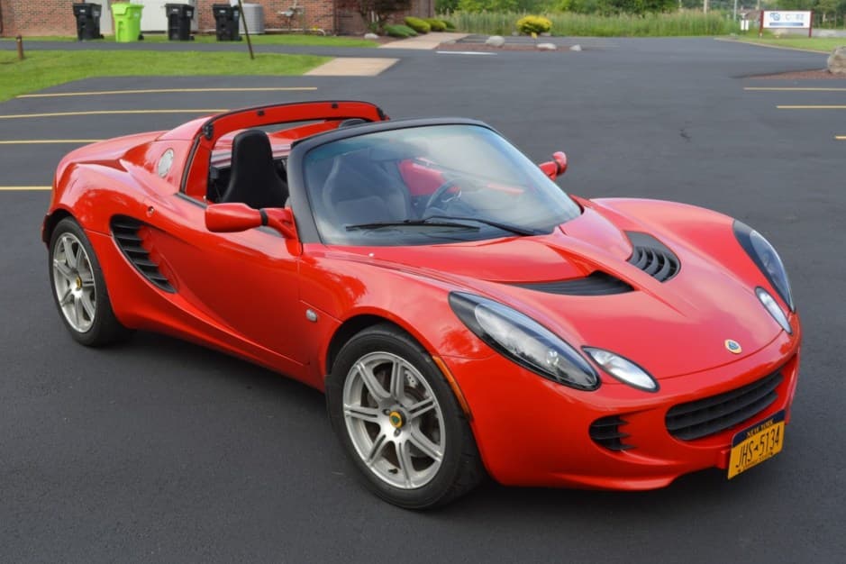 2005 Lotus Elise sold for $41,000