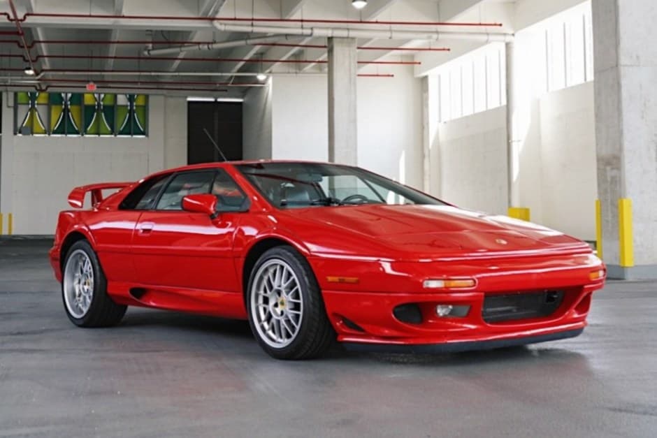2003 Lotus Esprit sold for $102,500