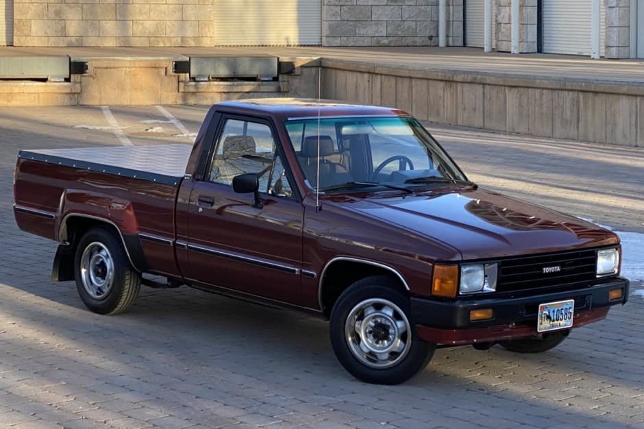 1984 Toyota Pickup (N50/N60/N70 1984-1988) sold for $8,250