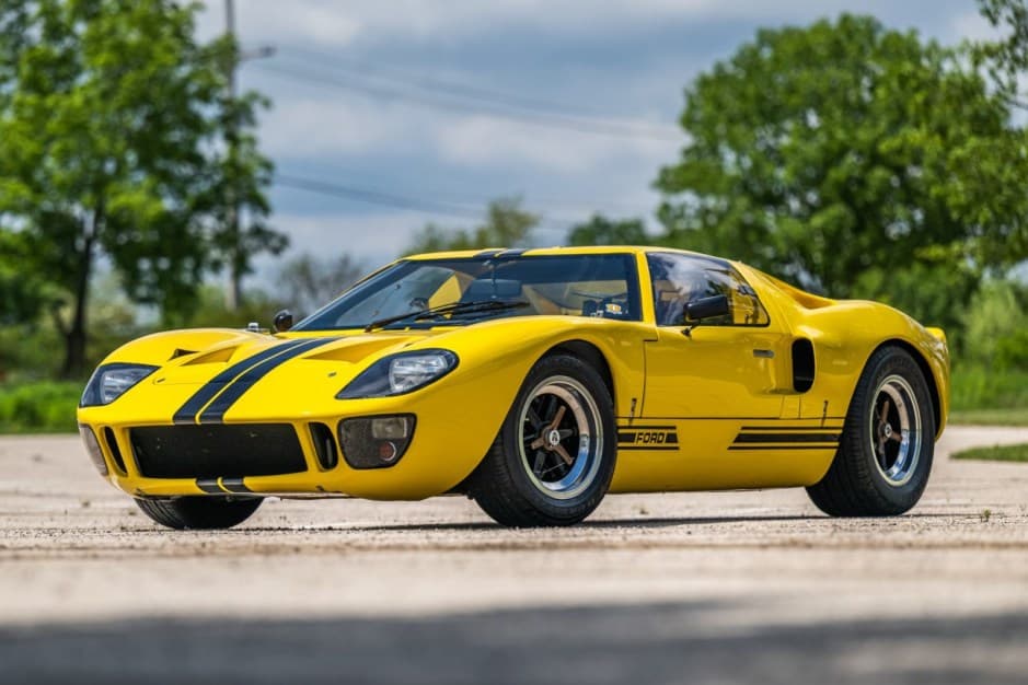 1991 Ford GT40 Replica sold for $282,000