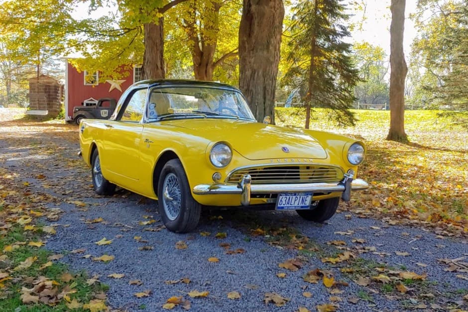 1963 Sunbeam Alpine sold for $10,000