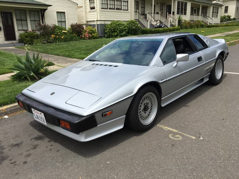 1985 Lotus Esprit sold for $14,752