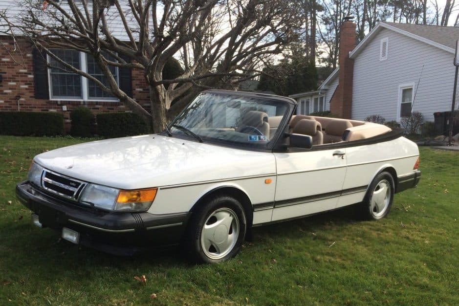1993 Saab 900 sold for $12,750