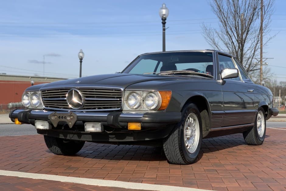 1985 Mercedes-Benz R107 SL sold for $15,750