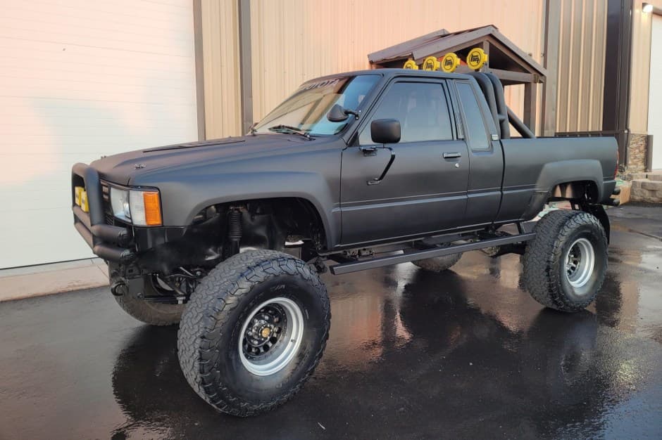1986 Toyota Pickup (N50/N60/N70 1984-1988) sold for $19,860