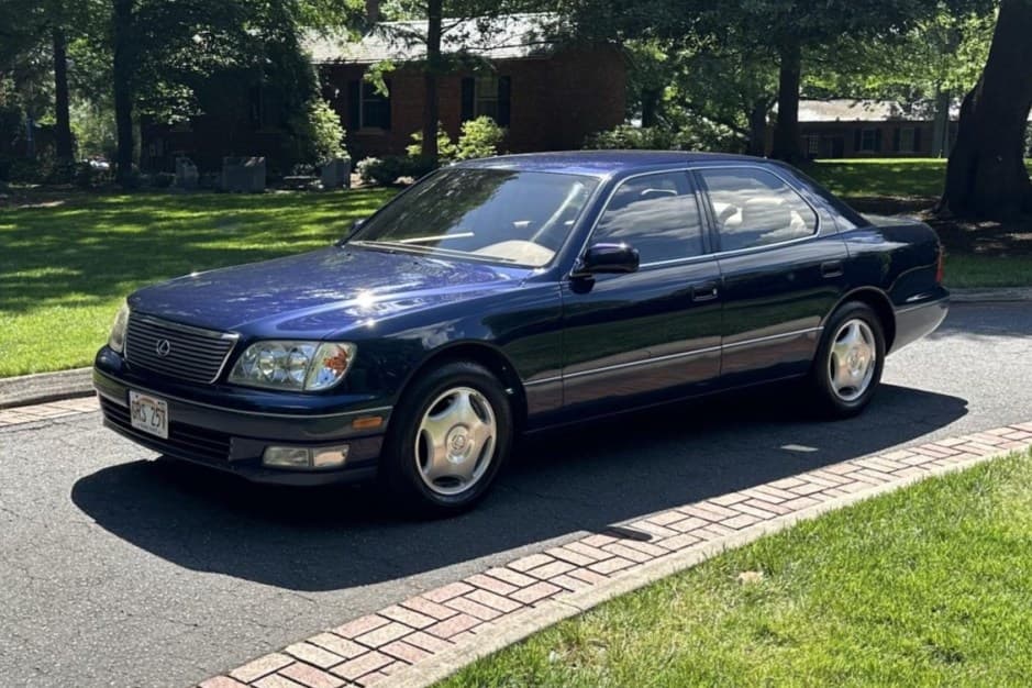 1998 Lexus LS Sedan sold for $23,250