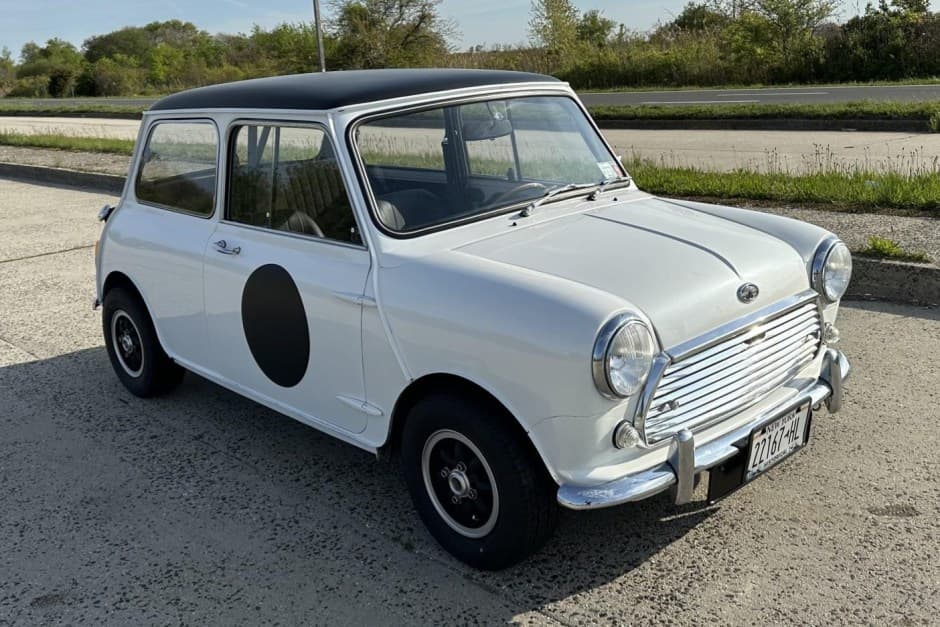 1967 Mini Mk I-III Cooper sold for $29,000