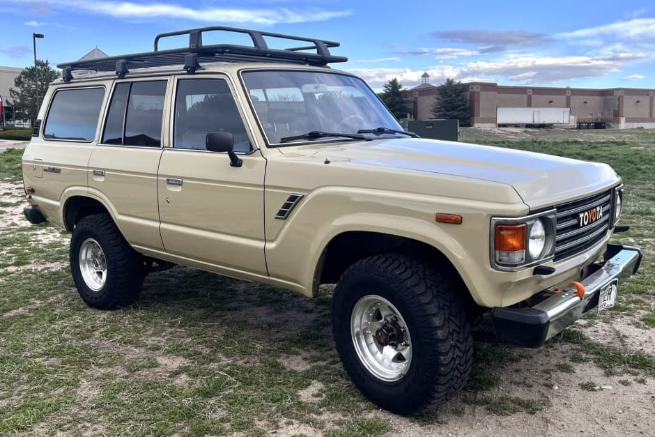 1985 Toyota Land Cruiser 60-Series sold for $18,300