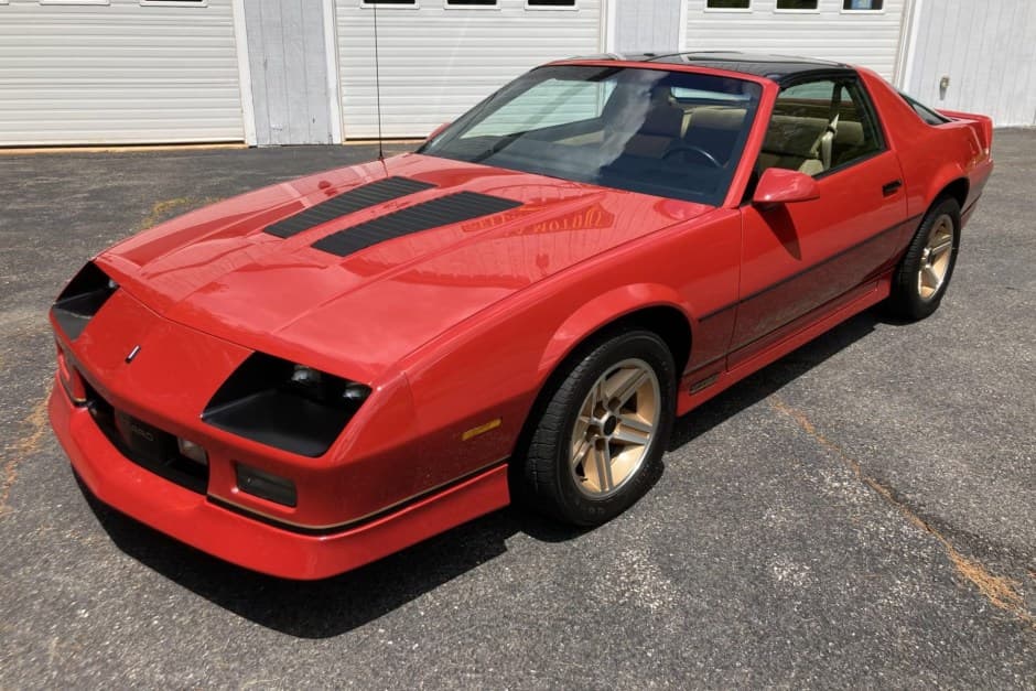 1985 Chevrolet Camaro 3rd Generation 1982-1992 sold for $22,500